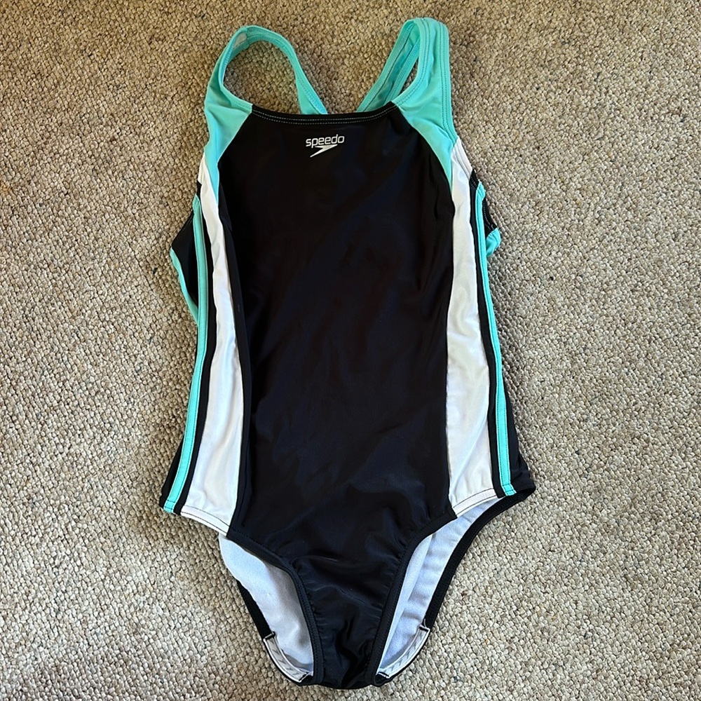 Girls speedo swimsuit